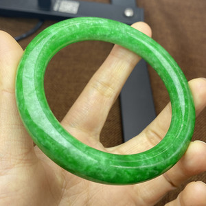 天然翡翠干青手镯