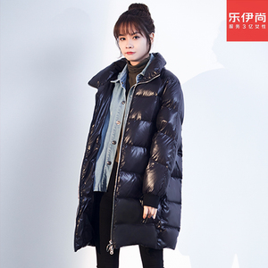 les乐伊尚冬季时尚女装宽松"假两件"背面特色设计长款羽绒服