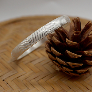 雪花银手镯傣族