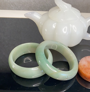 工厂直销正品佘太翠佘太白玉糖料草莓酱玉手镯内蒙古佘太玉