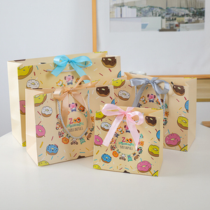 六一儿童节手提袋 动物园纸袋 卡通动物纸袋 黄色蝴蝶结礼品袋