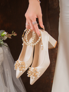 小众高级感新娘主婚纱婚鞋粗跟不累脚法式礼服裙子伴娘鞋平常可穿