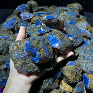 多米矿工多米尼加蓝珀原石毛料蓝色天然琥珀蜜蜡吊坠料原矿练手料