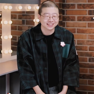 喜剧大赛李诞同款格纹翻领单排扣七分袖衬衫减龄宽松百搭上衣男女