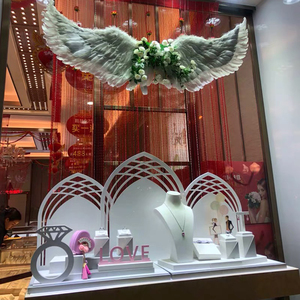 珠宝店橱窗装饰场景布置情人节摆件天使翅膀吊饰婚庆用品道具