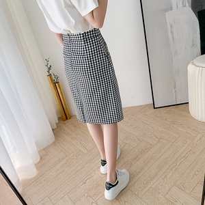 黑白格子半身裙高腰中长夏天薄款韩版复古单排扣一步直筒群职业裙