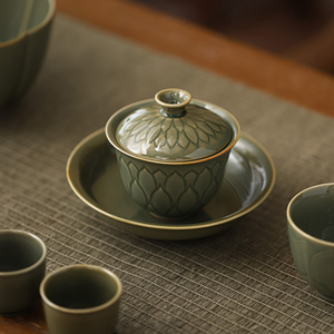 越窑青瓷秘色盖碗中式手工浮雕泡茶碗家用陶瓷手抓碗高档功夫茶具
