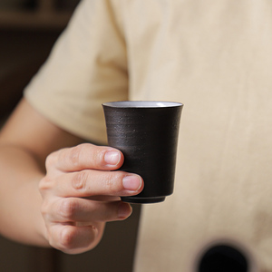 日式粗陶直口主人杯老岩泥粉引闻香杯陶瓷品茗杯单杯个人专用茶杯