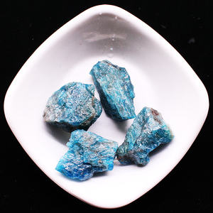 易晶缘天然水晶原石蓝色磷灰石矿石装饰石头科普教学标本宝石