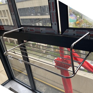 窗台高层不锈钢伸缩折叠小型晾衣架窗户护栏阳台晒鞋架阳台晾晒架