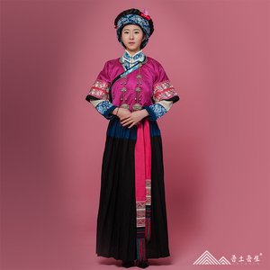 新款吾土吾生经典款布依族服装女演出结婚盛装玫红万字纹刺绣元素