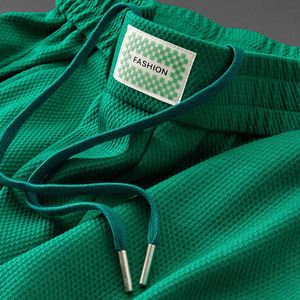 菠萝纹面料夏季薄款五分裤子男高级感松紧抽绳宽松直筒休闲短裤男