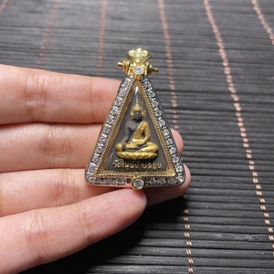 龙婆坤 2521 南帕亚女王佛 镀金壳 带卡 泰国吊坠项链