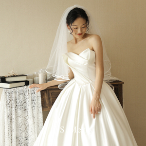 新娘婚纱白色结婚