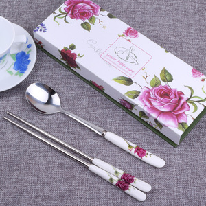 时尚花纹陶瓷柄便携餐具不锈钢筷子勺子两件套结婚礼品礼盒套装二