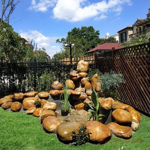 上门设计定做别墅花园庭院黄蜡鹅卵石真石头假山园林绿化景观