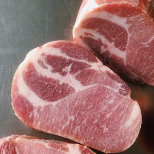 阿根廷 猪梅花 2斤 去骨 冷冻猪颈肉 少肥 切块 烤肉炒菜