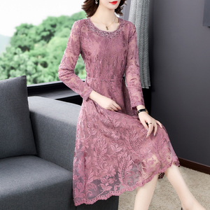 蕾丝刺绣连衣裙女早春秋高端洋气贵夫人中年妈妈长袖过膝漂亮裙子