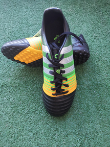 日本专柜adidas阿迪达斯狂战士1代3.0儿童TF碎钉中端黑色足球鞋