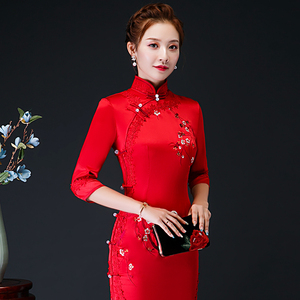 重磅丝绸改良刺绣花旗袍女加厚秋冬款长袖长款走秀演出服红色喜庆