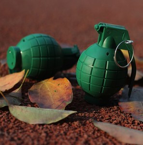 儿童玩具礼品 礼物 手雷弹 手榴弹 创意趣味整蛊炸手擂 玩具