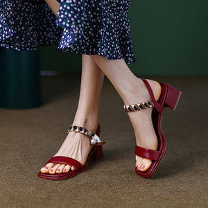 真皮一字带露趾珍珠凉鞋女2022夏粉色百搭水钻高跟鞋唐琪瑶228.