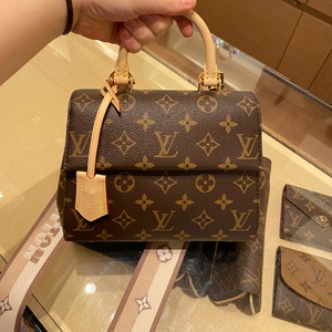 lv/路易威登 m46055 cluny 迷你手袋 老花 斜挎包 复古 单肩女包