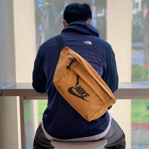 nike耐克旗王一博同款单肩包男包2020冬季女包ins潮大容量斜挎包