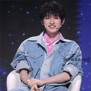 宋亚轩同款外套