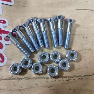 滑板桥钉板钉穿钉内六角滑板螺丝钉双翘滑板自锁滑板彩色螺丝