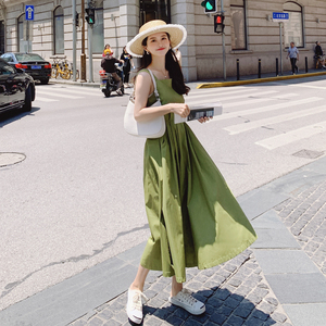 军绿色吊带裙女性感气质显瘦雪纺长裙2024夏季新款高级感长款裙子