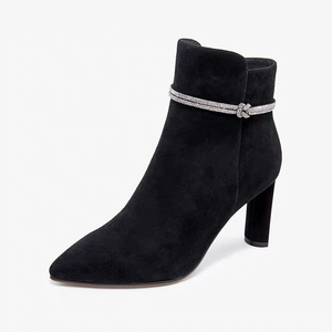 哈森女靴2020秋冬新款尖头女士高跟粗跟性感靴子真皮短靴ha00801