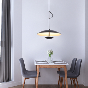 新款铁艺线型3年创意简约北欧后现代咖啡厅客厅时尚个性飞碟吊灯