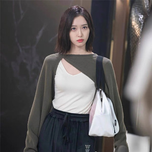 韩剧顶楼周锡京明星同款韩智贤两件套2022秋季新款修身气质设计感