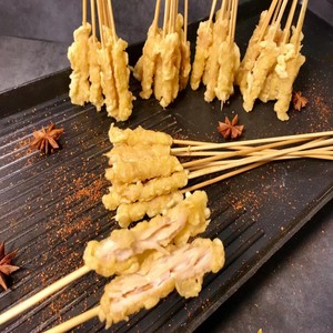 手把小酥肉油炸小吃网红串串麻辣烫火锅食材裹粉小鲜肉串商用