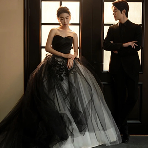 新款影楼婚纱韩式公主风优雅简约抹胸拖尾高级感黑色花朵长款礼服