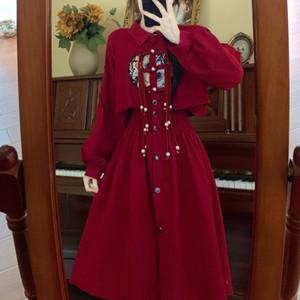 大码新中式国风刺绣盘扣红色连衣裙女早春新款气质显瘦遮肚中长裙