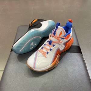 李宁秋冬新款暴风4篮球鞋男学生耐磨减震后卫低帮实战球鞋abpq045