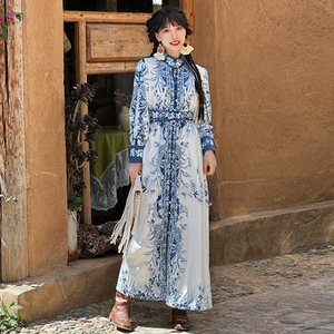 大理新疆旅游穿搭女装秋季云南异域风情服装波西米亚连衣裙民族风