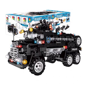 沃马积木特警战队八合一神盾号c5017拼装拼插积木儿童6益智玩具12