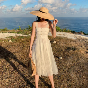 秋季新装巴厘岛沙滩裙海边度假超仙女裙吊带中长裙白色蕾丝连衣裙