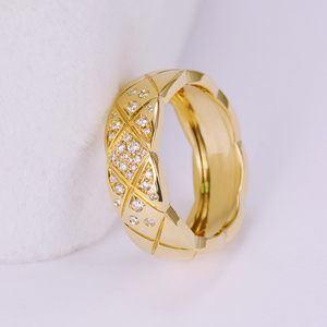 金钻石戒指女白金黄金男宽窄版菱形指环情侣对戒今生缘珠宝行610