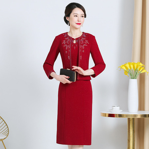 婚礼妈妈中式礼服2021秋冬新款红色两件套装结婚高贵喜婆婆婚宴装