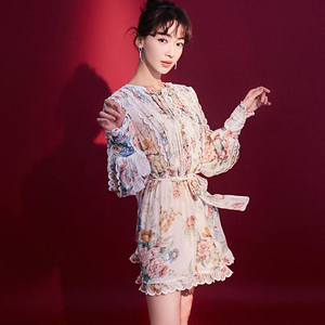 欧洲站2022吴谨言同款印花系带复古长袖碎花雪纺蕾丝短款连衣裙