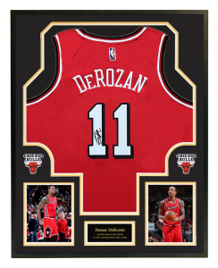 德罗赞亲笔签名球衣 公牛队11号 75周年城市版 裱框 带证书
