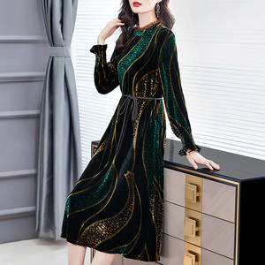 高端大气金丝绒连衣裙女装2022年新款春装真丝绒长袖大码洋气裙子