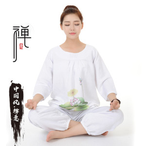 尼姑服素衣禅意