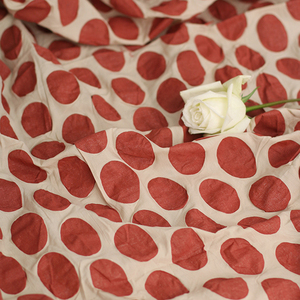 落红●盐缩布料 红色波点泡泡棉全棉布 设计师手工服装棉麻面料
