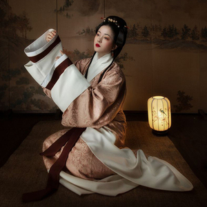 秦汉风汉服女