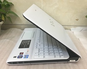 sony/索尼sve151笔记本电脑i5-3210 4g 500g 7500m 2g独显 白色